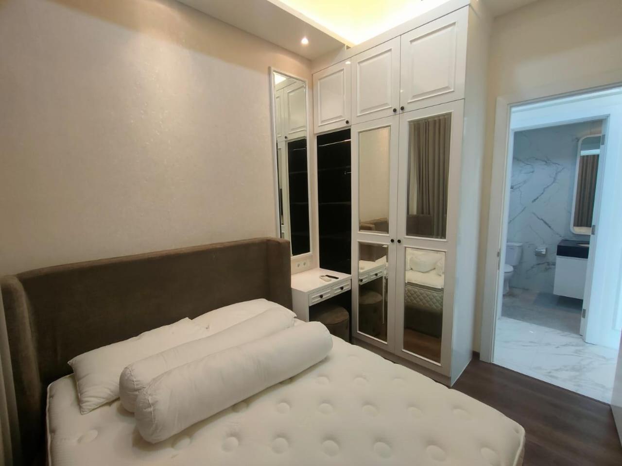 Super Penthouse Stmoritz Apartment, Lippomall Puri Indah 자카르타 외부 사진