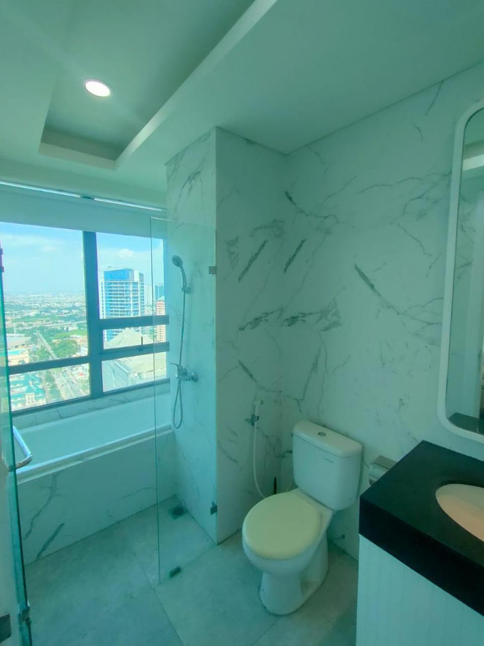 Super Penthouse Stmoritz Apartment, Lippomall Puri Indah 자카르타 외부 사진