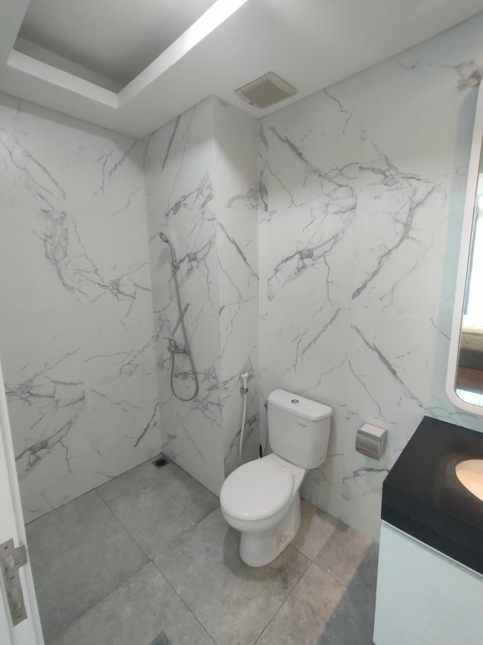 Super Penthouse Stmoritz Apartment, Lippomall Puri Indah 자카르타 외부 사진